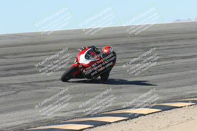 media/Oct-13-2025-Moto Forza (Mon) [[a66d839500]]/3-B Group/Session 2 (Bowl)/